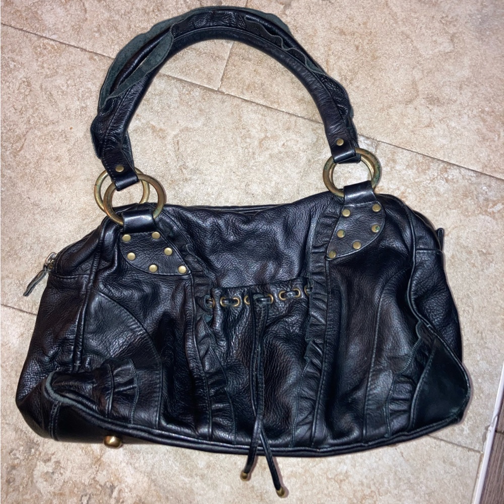 Black Aaneta handbag.